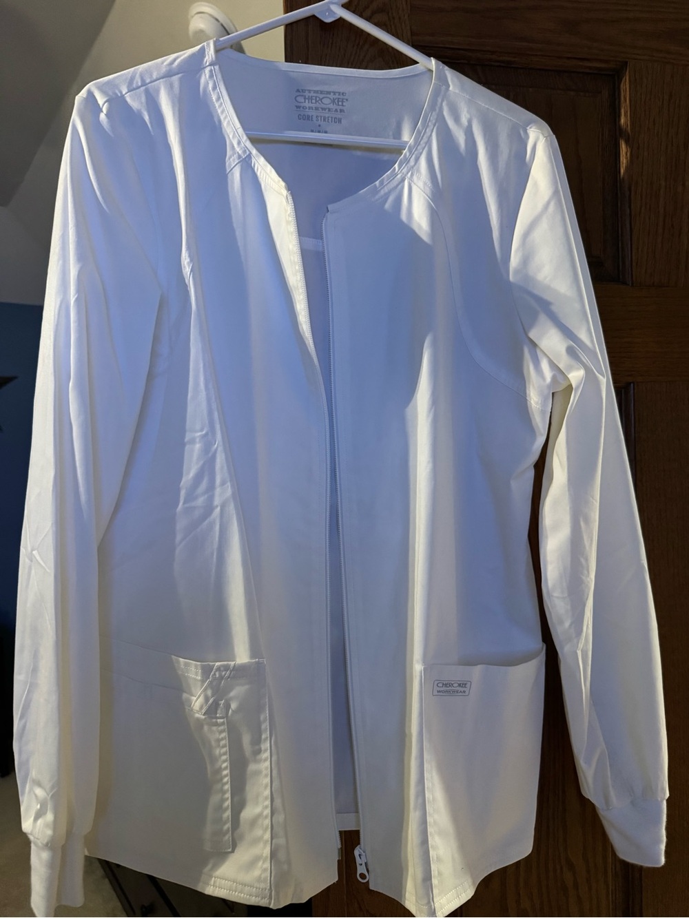 Cherokee White Zip-Front Utility Jacket